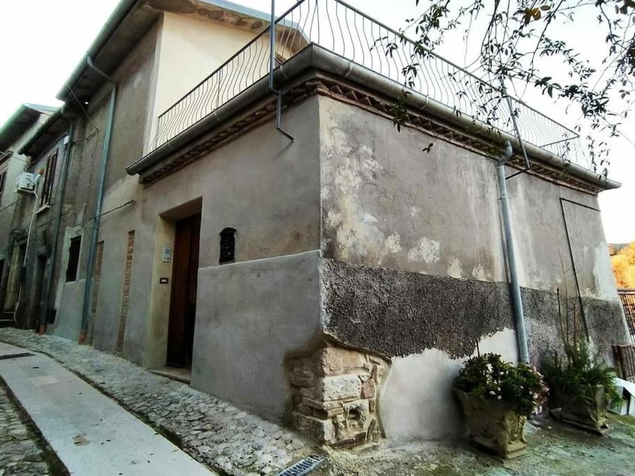 Casa In Antico Borgo Medievale A Tarano Ri, Via Giacomo Leopardi, 15 Vila Exterior foto